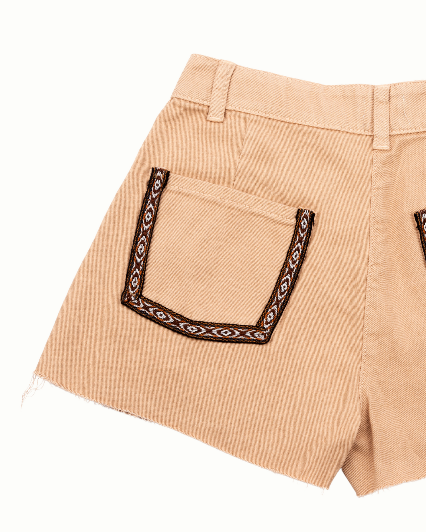 FALDA SHORT BOLSILLOS ANDINOS + PLIEGUES - BEIGE (MUJER)